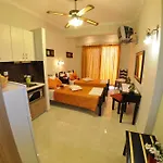 Mazis Apartments