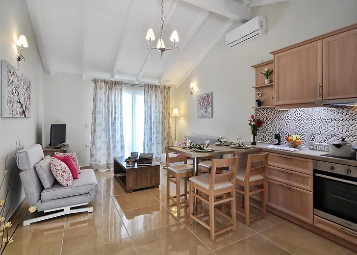 Mazis Apartments