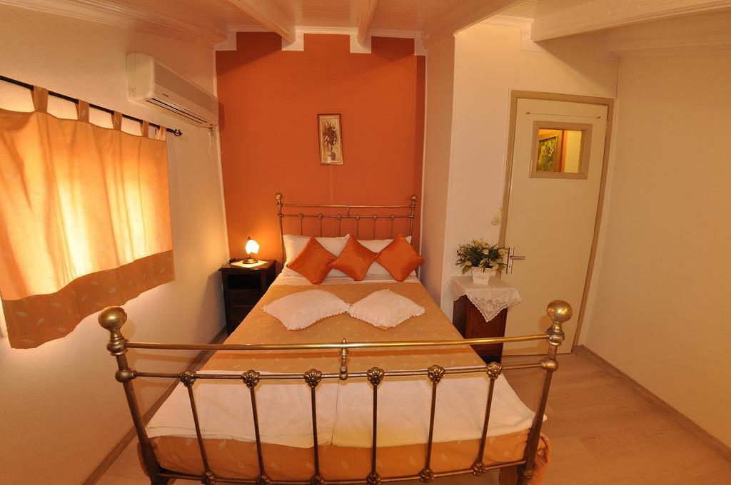 Hotel apartamentowy Mazis 3*