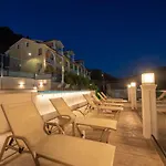 Mazis Apartments